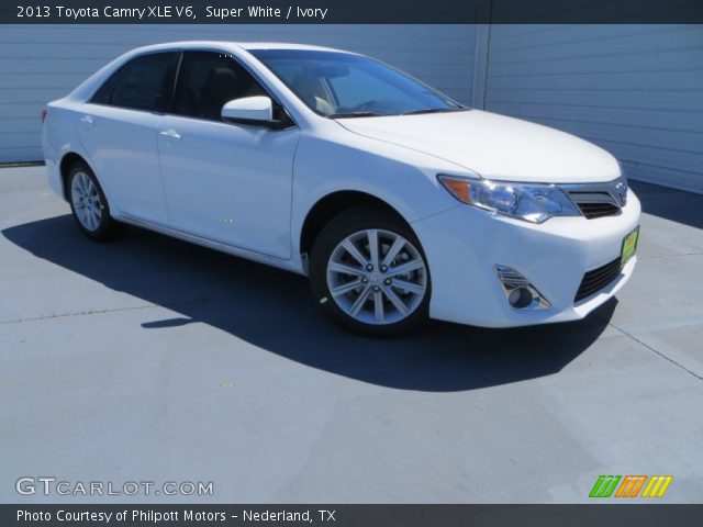 2013 Toyota Camry XLE V6 in Super White