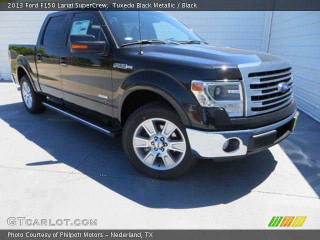 2013 Ford F150 Lariat SuperCrew in Tuxedo Black Metallic