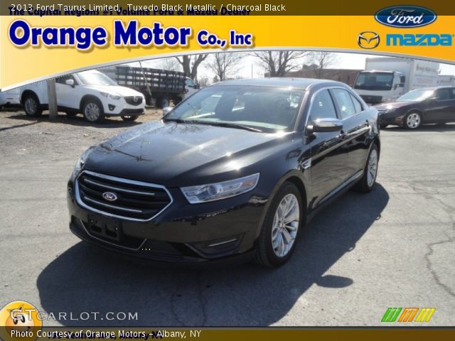 2013 Ford Taurus Limited in Tuxedo Black Metallic