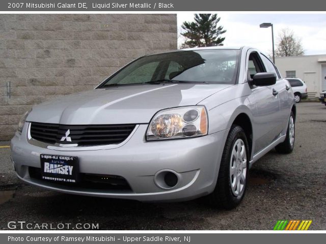 2007 Mitsubishi Galant DE in Liquid Silver Metallic