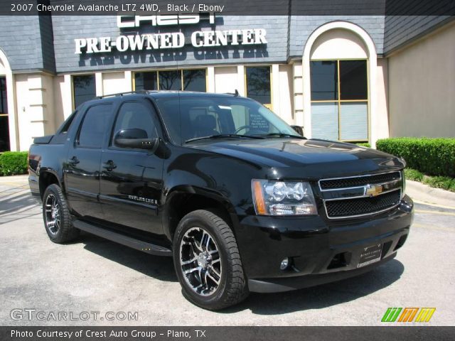 2007 Chevrolet Avalanche LTZ 4WD in Black