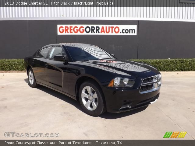 2013 Dodge Charger SE in Pitch Black