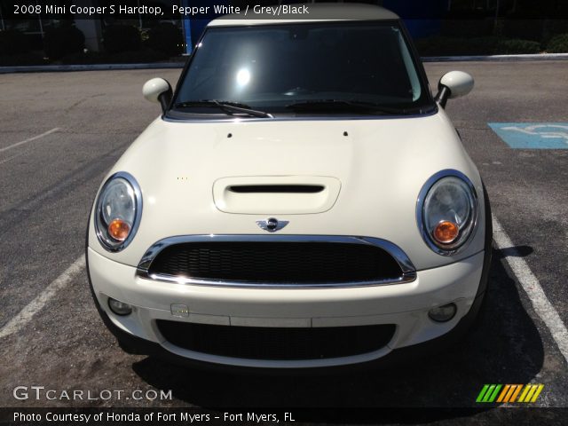 2008 Mini Cooper S Hardtop in Pepper White