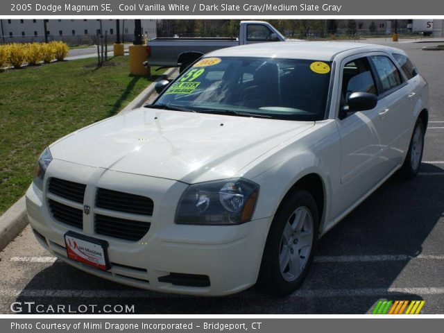 2005 Dodge Magnum SE in Cool Vanilla White