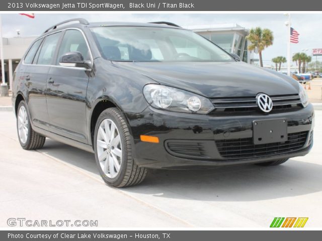 2013 Volkswagen Jetta TDI SportWagen in Black Uni