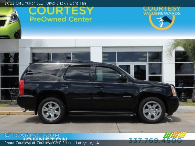 2011 GMC Yukon SLE in Onyx Black