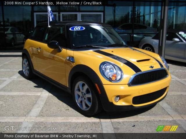 2008 Mini Cooper S Hardtop in Mellow Yellow