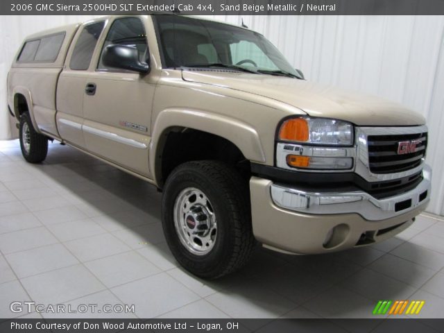 2006 GMC Sierra 2500HD SLT Extended Cab 4x4 in Sand Beige Metallic