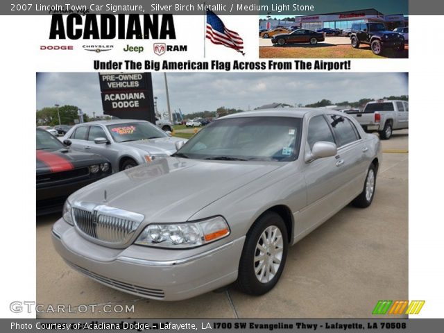 2007 Lincoln Town Car Signature in Silver Birch Metallic