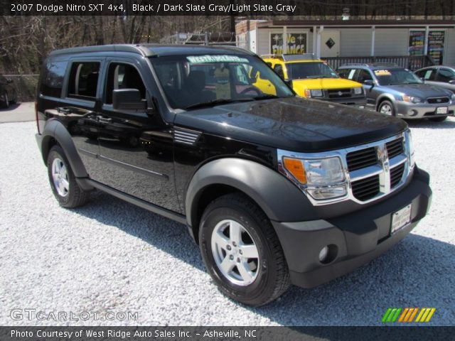 2007 Dodge Nitro SXT 4x4 in Black