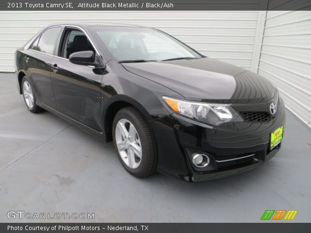 2013 Toyota Camry SE in Attitude Black Metallic