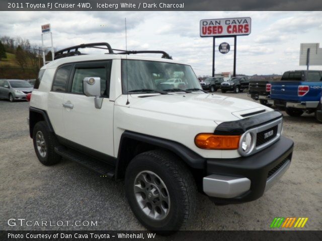 2011 Toyota FJ Cruiser 4WD in Iceberg White