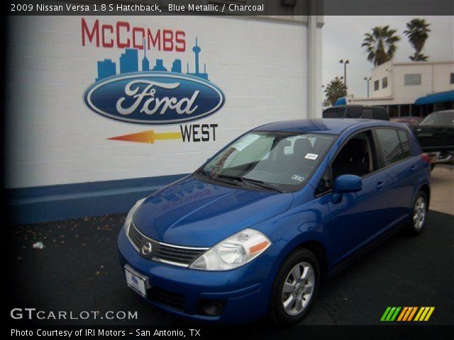 2009 Nissan Versa 1.8 S Hatchback in Blue Metallic