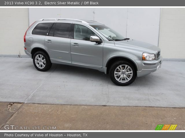 2013 Volvo XC90 3.2 in Electric Silver Metallic