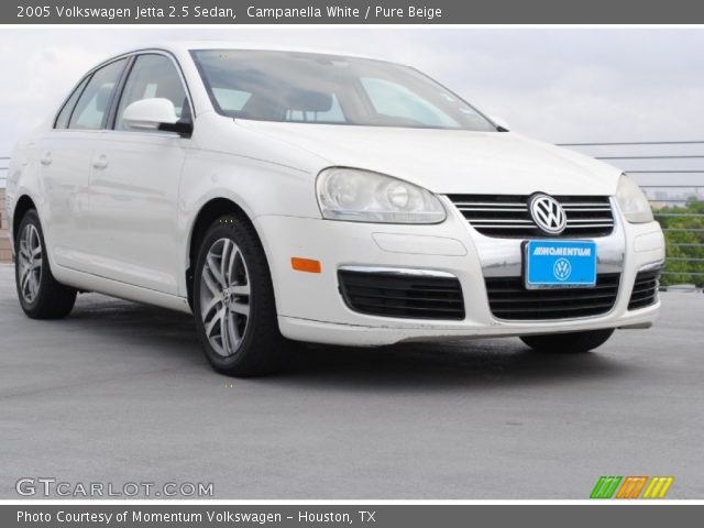 2005 Volkswagen Jetta 2.5 Sedan in Campanella White