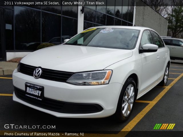 2011 Volkswagen Jetta SE Sedan in Candy White