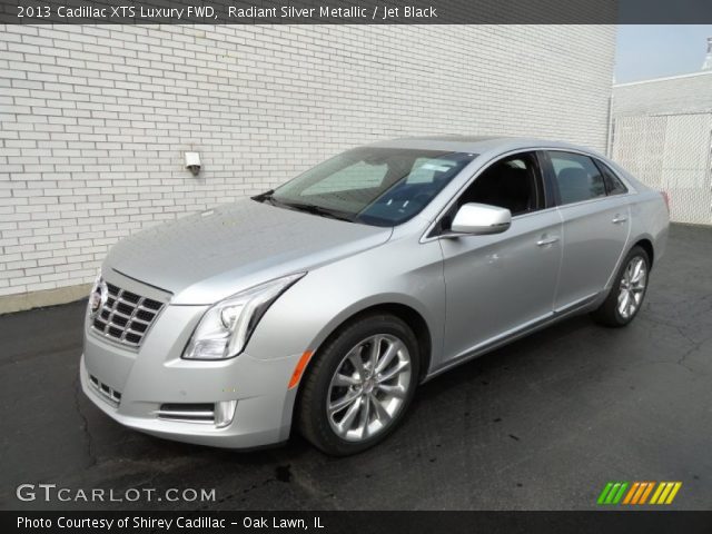 2013 Cadillac XTS Luxury FWD in Radiant Silver Metallic