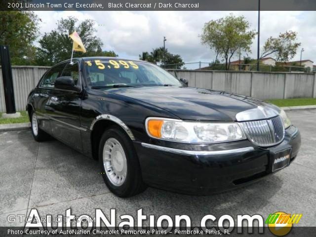 2001 Lincoln Town Car Executive in Black Clearcoat