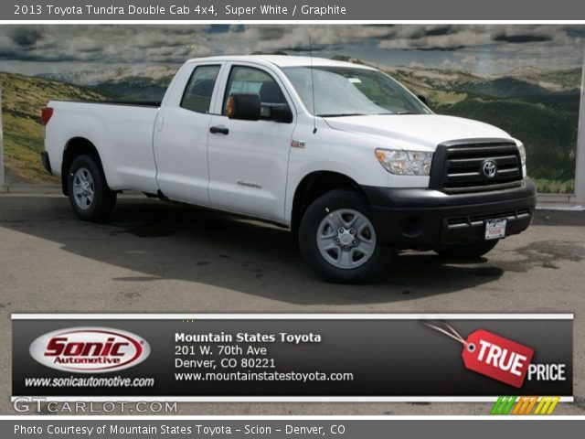 2013 Toyota Tundra Double Cab 4x4 in Super White