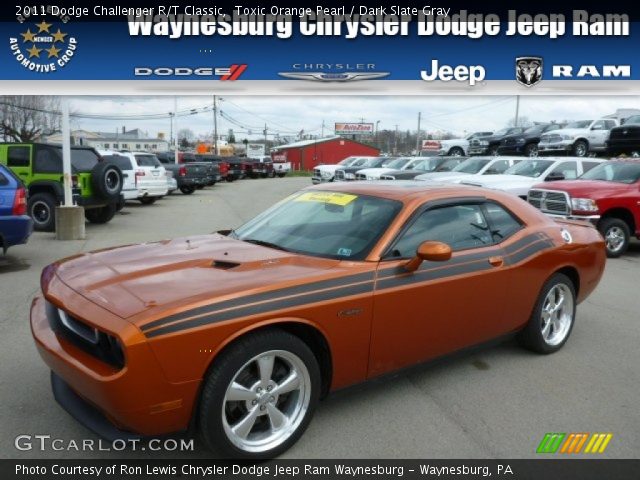 2011 Dodge Challenger R/T Classic in Toxic Orange Pearl