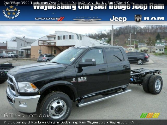 2013 Ram 3500 Tradesman Crew Cab 4x4 Dually Chassis in Black