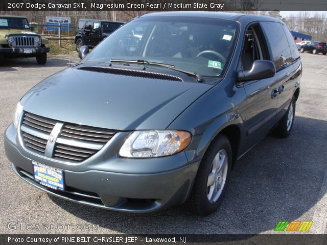 2007 Dodge Caravan SXT in Magnesium Green Pearl