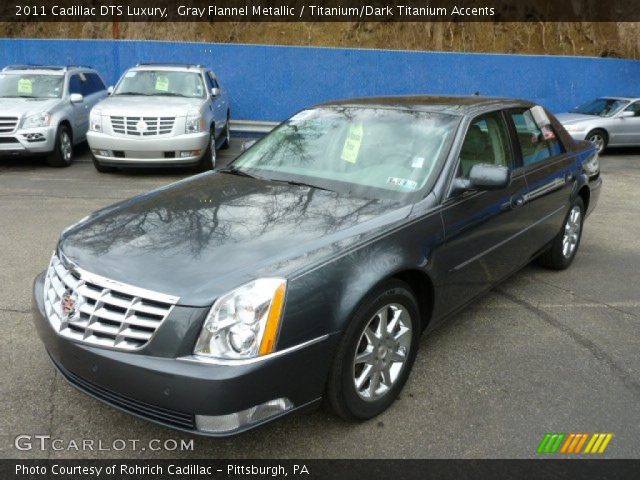 2011 Cadillac DTS Luxury in Gray Flannel Metallic