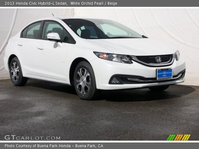 2013 Honda Civic Hybrid-L Sedan in White Orchid Pearl