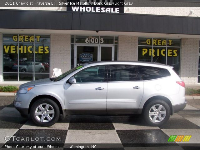 2011 Chevrolet Traverse LT in Silver Ice Metallic