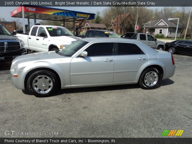2005 Chrysler 300 Limited in Bright Silver Metallic