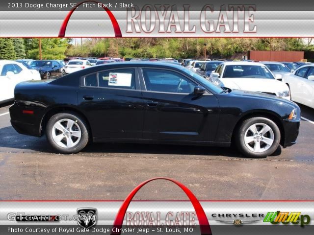 2013 Dodge Charger SE in Pitch Black