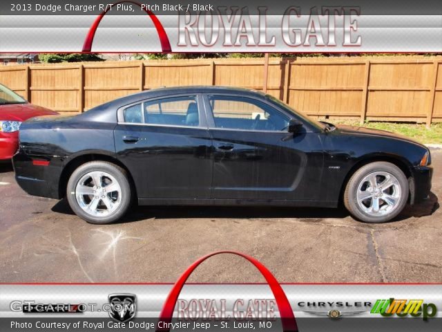 2013 Dodge Charger R/T Plus in Pitch Black