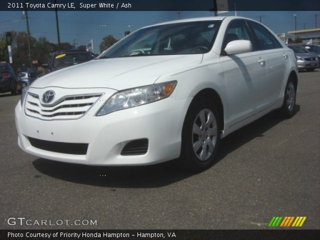 2011 Toyota Camry LE in Super White