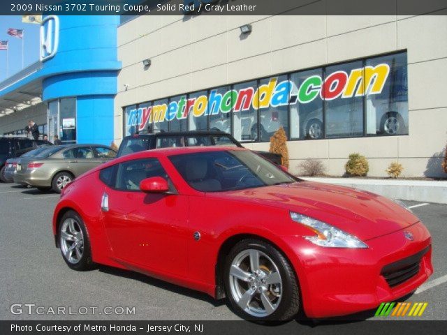 2009 Nissan 370Z Touring Coupe in Solid Red