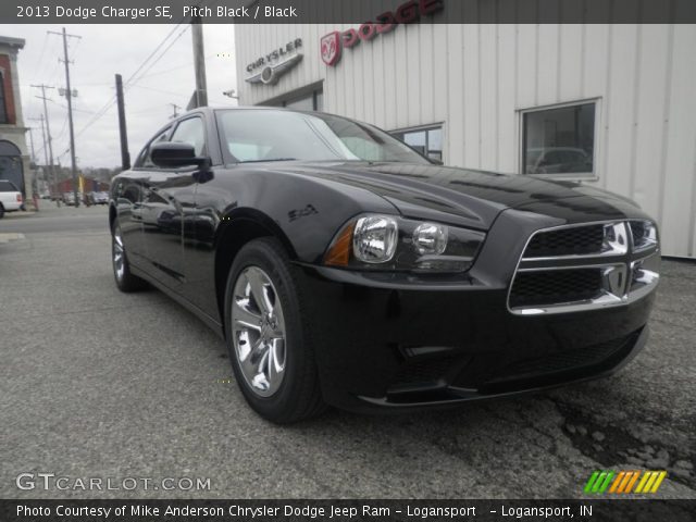 2013 Dodge Charger SE in Pitch Black
