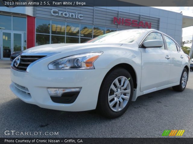 2013 Nissan Altima 2.5 S in Pearl White