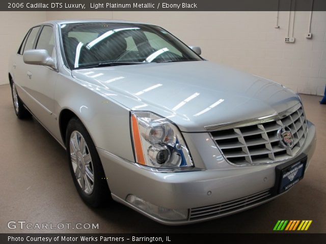 2006 Cadillac DTS Luxury in Light Platinum Metallic