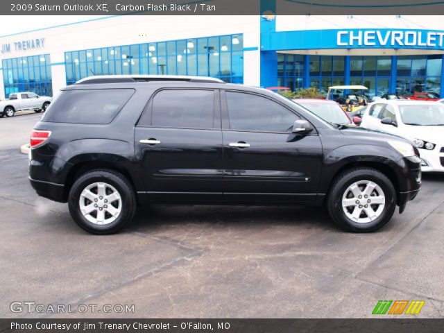 2009 Saturn Outlook XE in Carbon Flash Black