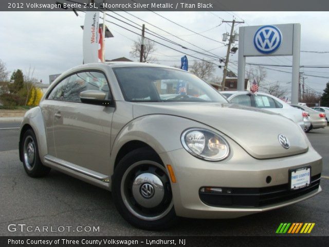 2012 Volkswagen Beetle 2.5L in Moonrock Silver Metallic