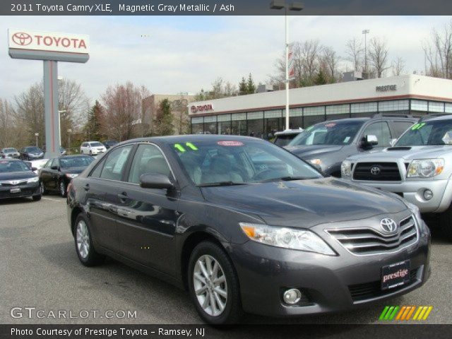 2011 Toyota Camry XLE in Magnetic Gray Metallic