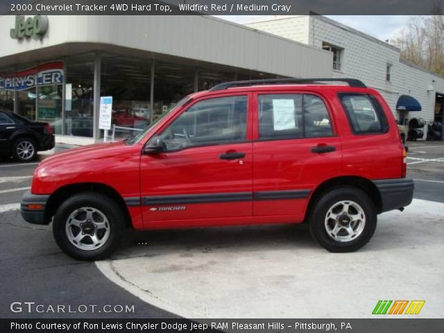 2000 Chevrolet Tracker 4WD Hard Top in Wildfire Red