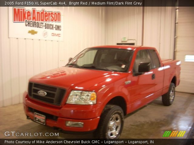 2005 Ford F150 XL SuperCab 4x4 in Bright Red