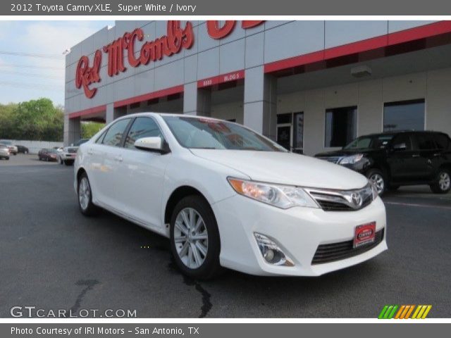 2012 Toyota Camry XLE in Super White
