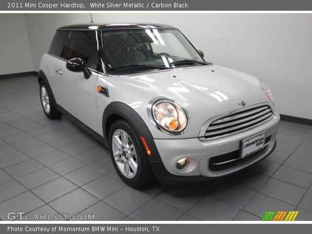 2011 Mini Cooper Hardtop in White Silver Metallic