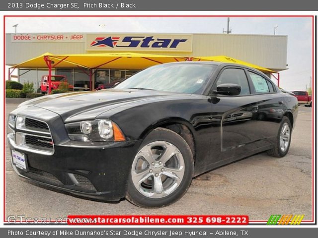 2013 Dodge Charger SE in Pitch Black