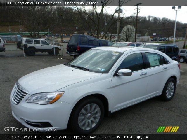 2013 Chrysler 200 Limited Sedan in Bright White