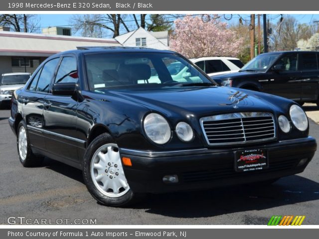 1998 Mercedes-Benz E 320 Sedan in Black