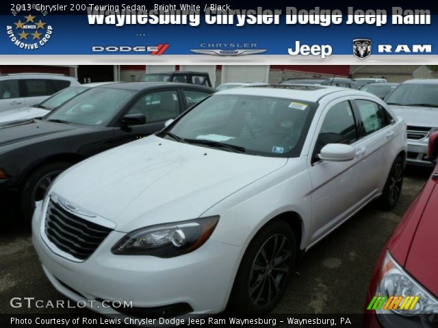 2013 Chrysler 200 Touring Sedan in Bright White