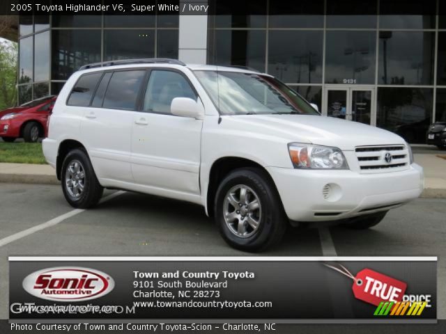 2005 Toyota Highlander V6 in Super White