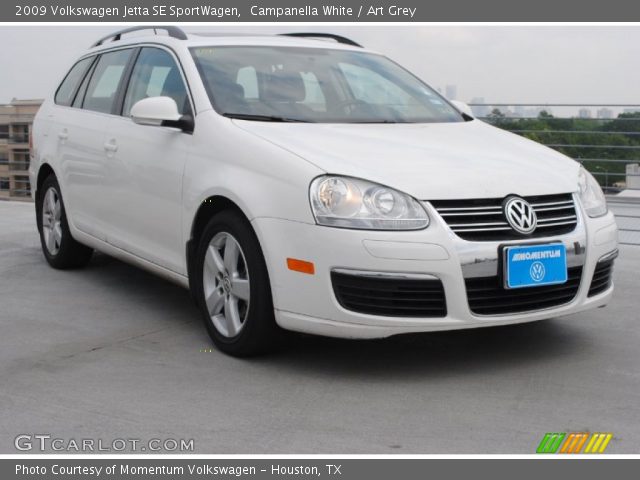 2009 Volkswagen Jetta SE SportWagen in Campanella White